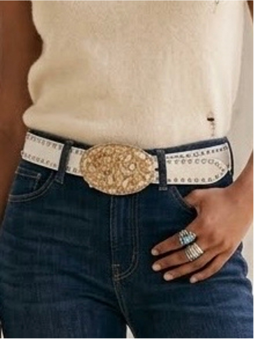 Women's Lyz Charter White Belt with mother of pearl buckle 29-33”